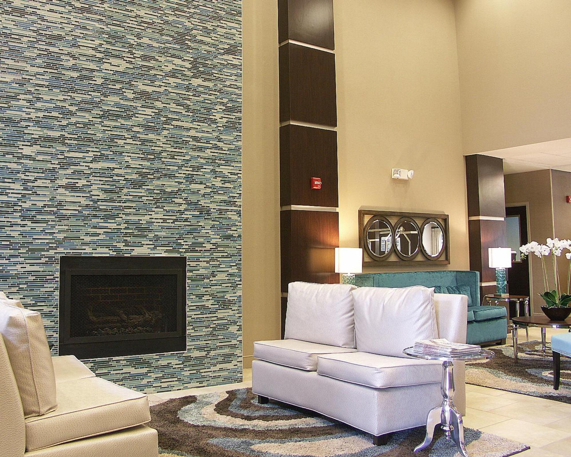 Holiday Inn Express & Suites - Cleveland Northwest By Ihg Exterior foto