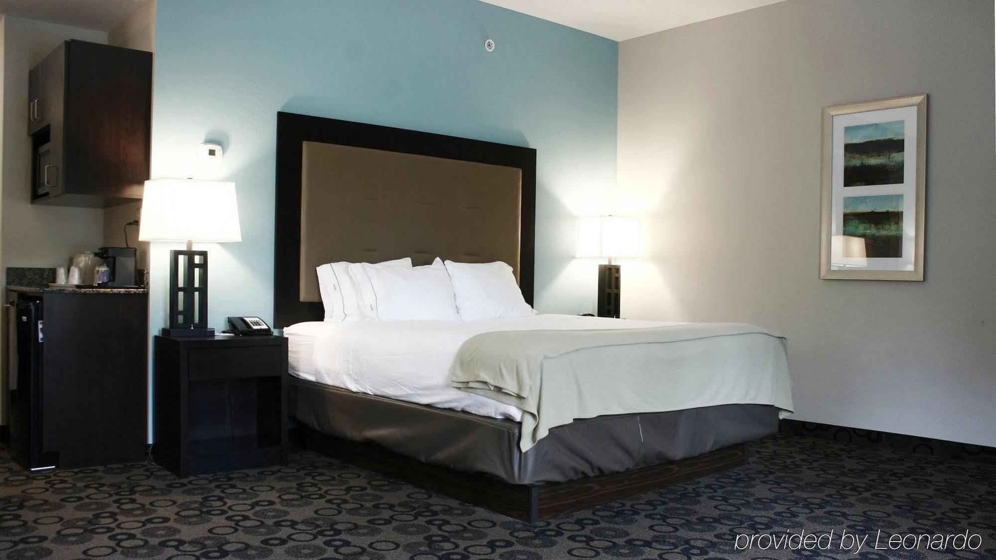 Holiday Inn Express & Suites - Cleveland Northwest By Ihg Exterior foto